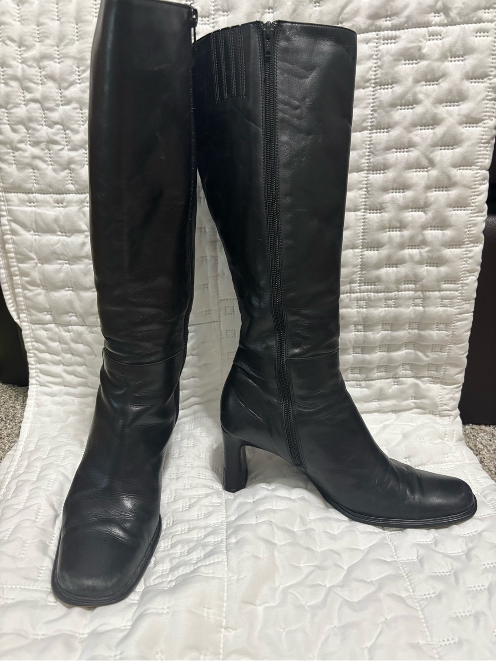 Paloma Black Leather slim square toe heeled dress boots sz 9